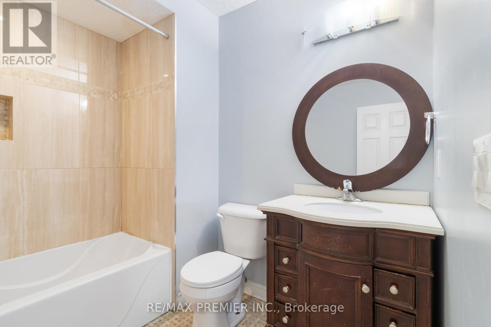 7872 Martin Grove Road, Vaughan, ON - Indoor Photo Showing Bathroom