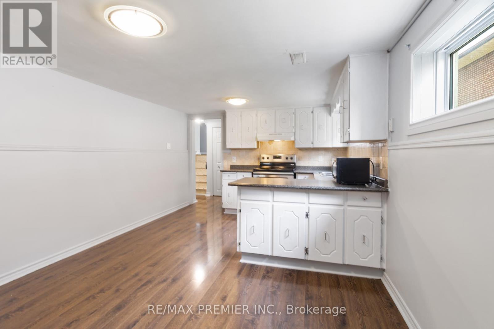 7872 Martin Grove Road, Vaughan, ON - Indoor Photo Showing Kitchen