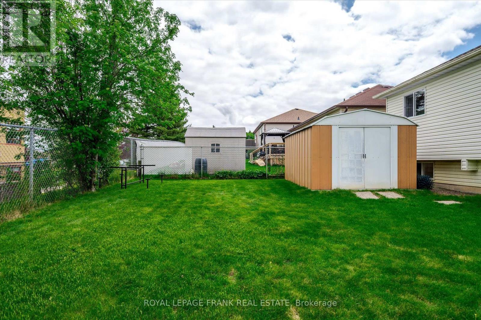 2114 Easthill Drive, Peterborough (Ashburnham Ward 4), ON - Outdoor