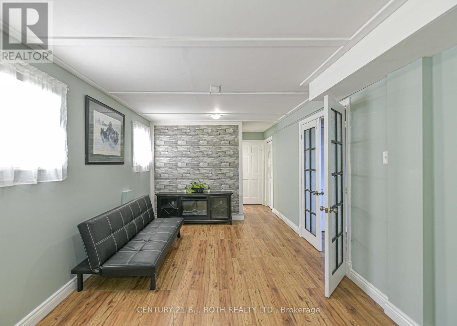 Bedroom 3 has EnSuite, Walk In Closest - 7576 Cronk Side Road, Ramara, ON - Indoor Photo Showing Other Room