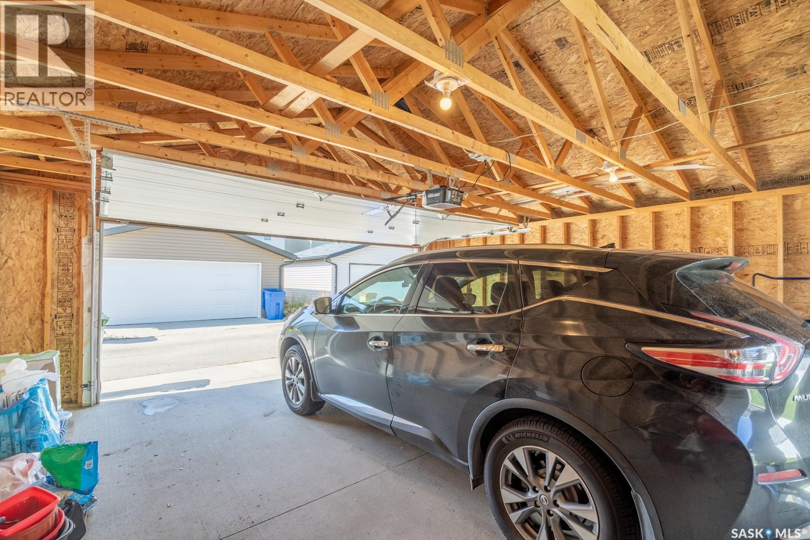 3669 Green Bank Road, Regina, SK - Indoor Photo Showing Garage
