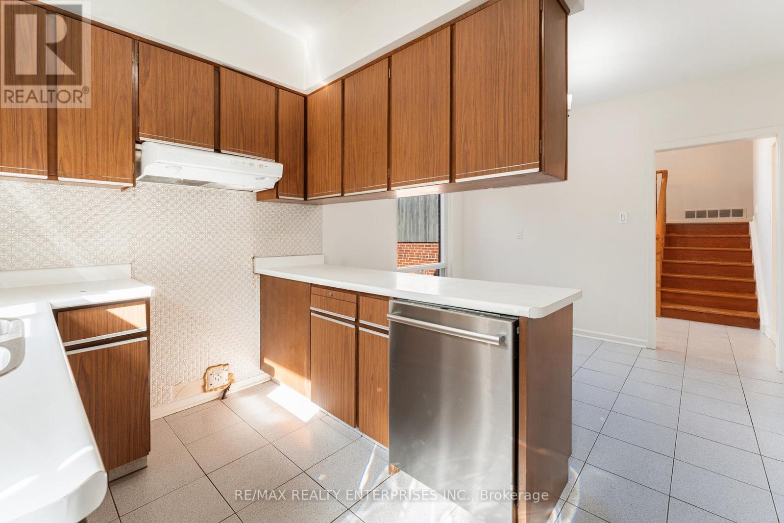 85 John Garland Boulevard, Toronto, ON - Indoor Photo Showing Kitchen