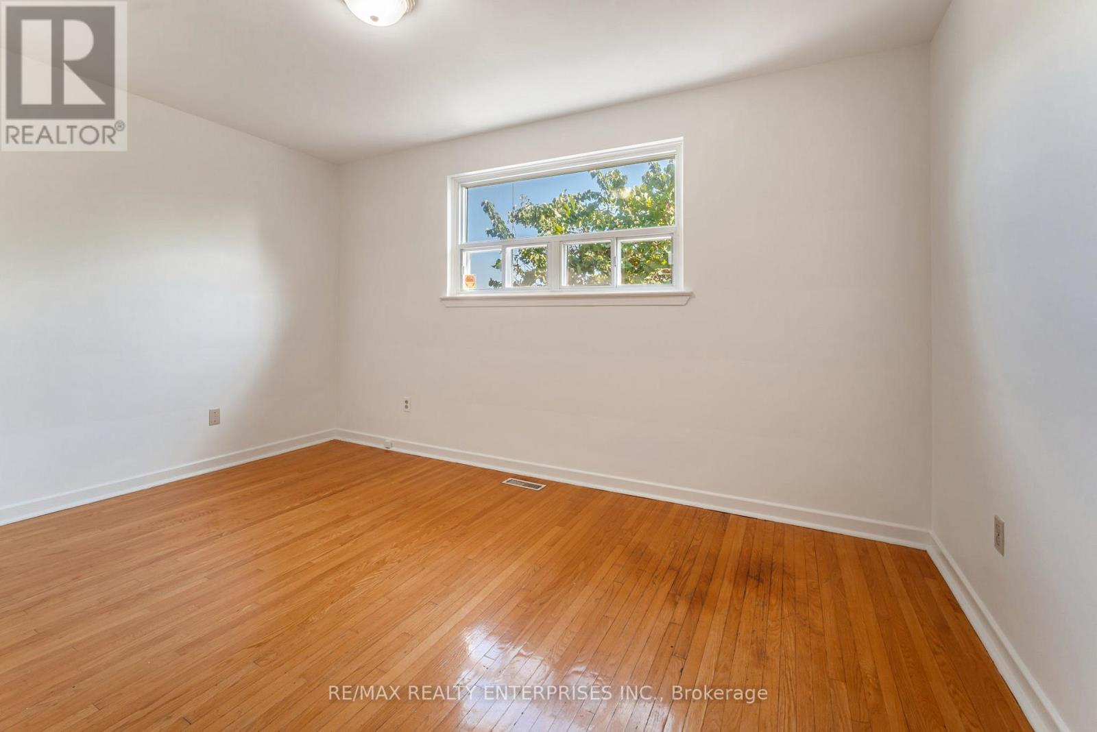 85 John Garland Boulevard, Toronto, ON - Indoor Photo Showing Other Room