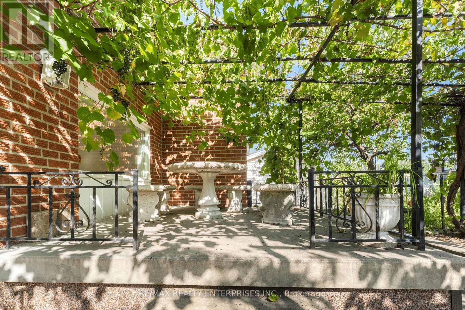 85 John Garland Boulevard, Toronto, ON - Outdoor