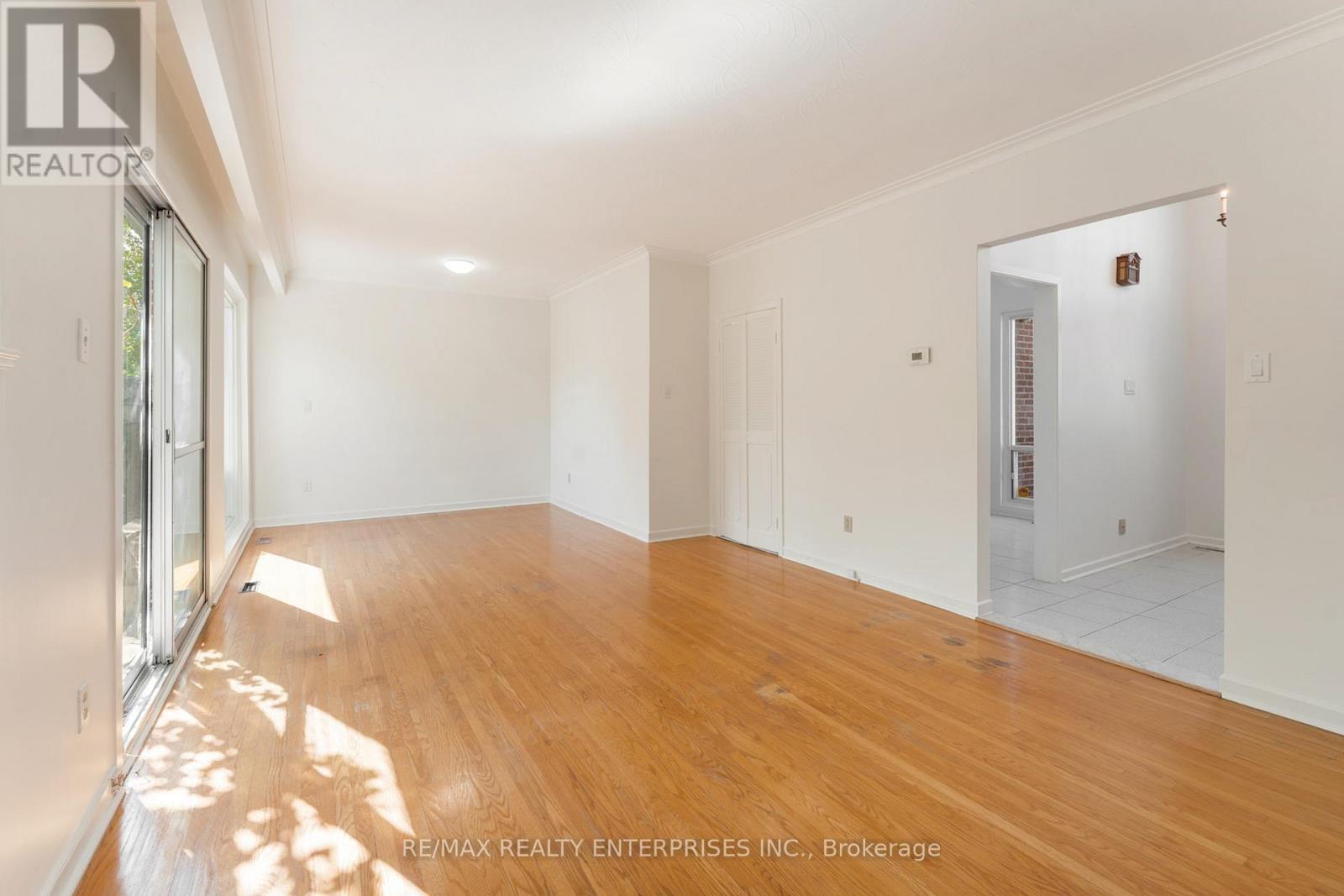 85 John Garland Boulevard, Toronto, ON - Indoor Photo Showing Other Room