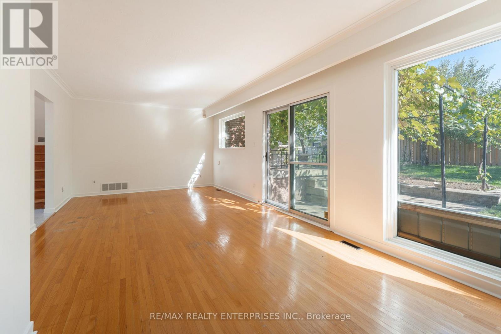 85 John Garland Boulevard, Toronto, ON - Indoor Photo Showing Other Room