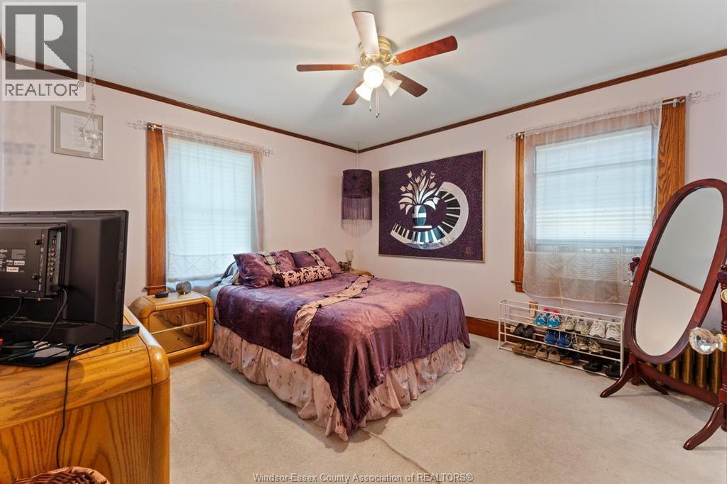 858 Chilver Road, Windsor, ON - Indoor Photo Showing Bedroom