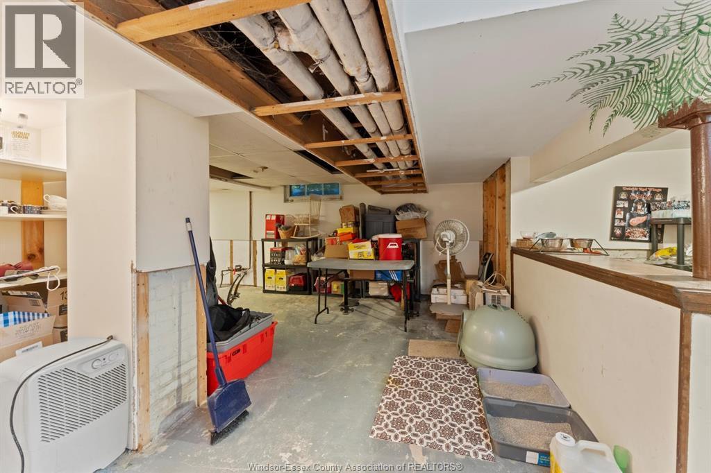 858 Chilver Road, Windsor, ON - Indoor