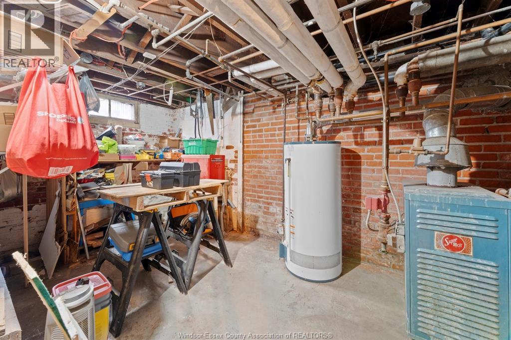 858 Chilver Road, Windsor, ON - Indoor Photo Showing Basement