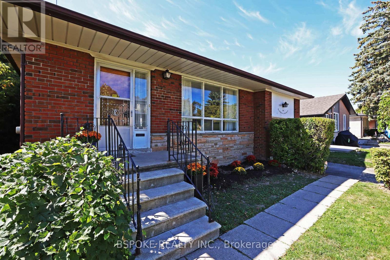 54 Warner Avenue, Toronto, ON - Outdoor