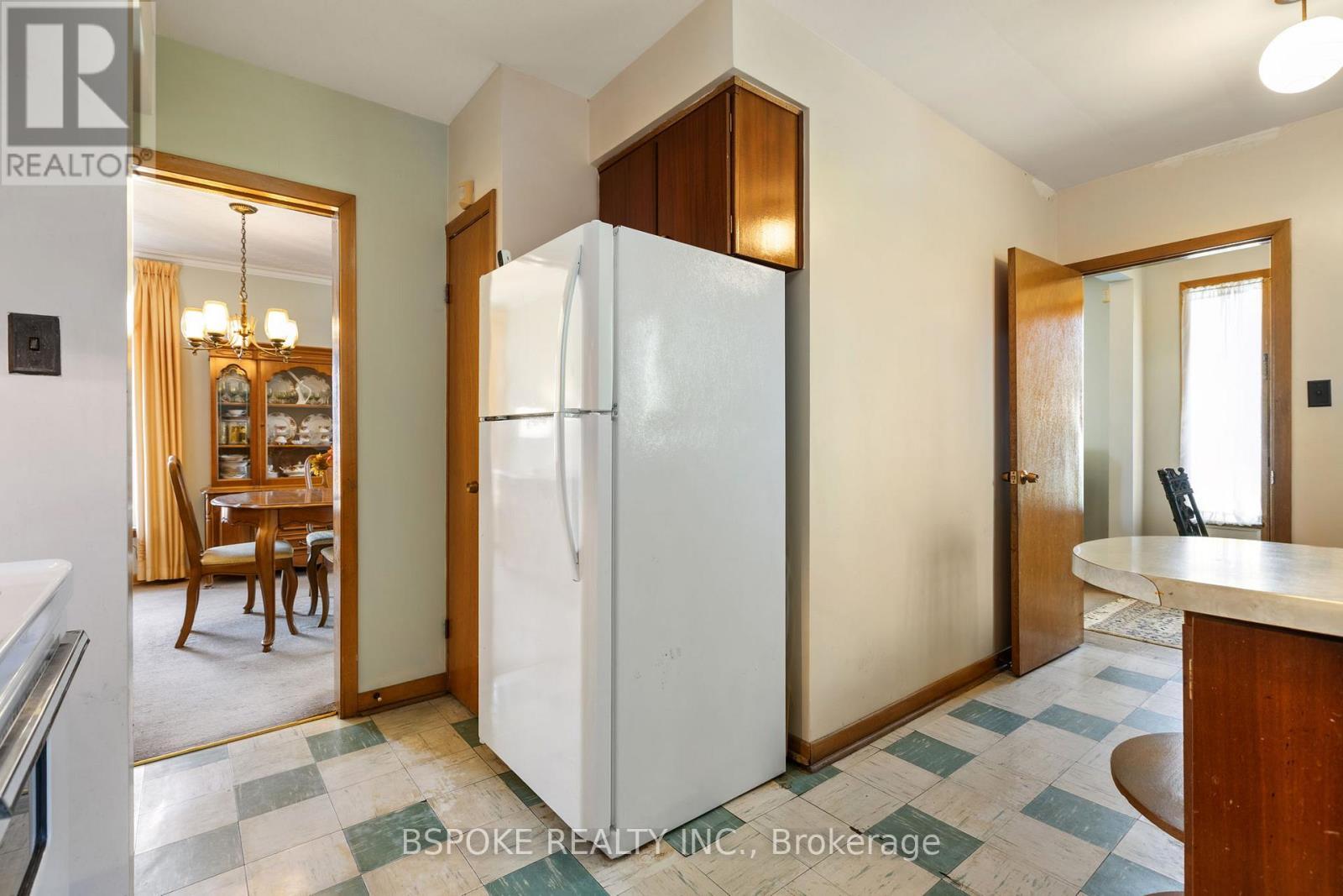 54 Warner Avenue, Toronto, ON - Indoor Photo Showing Kitchen