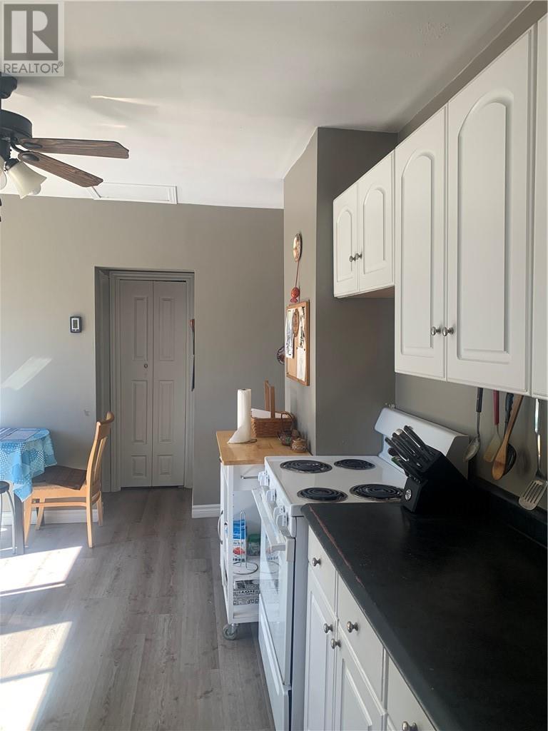 385 John, Espanola, ON - Indoor Photo Showing Kitchen