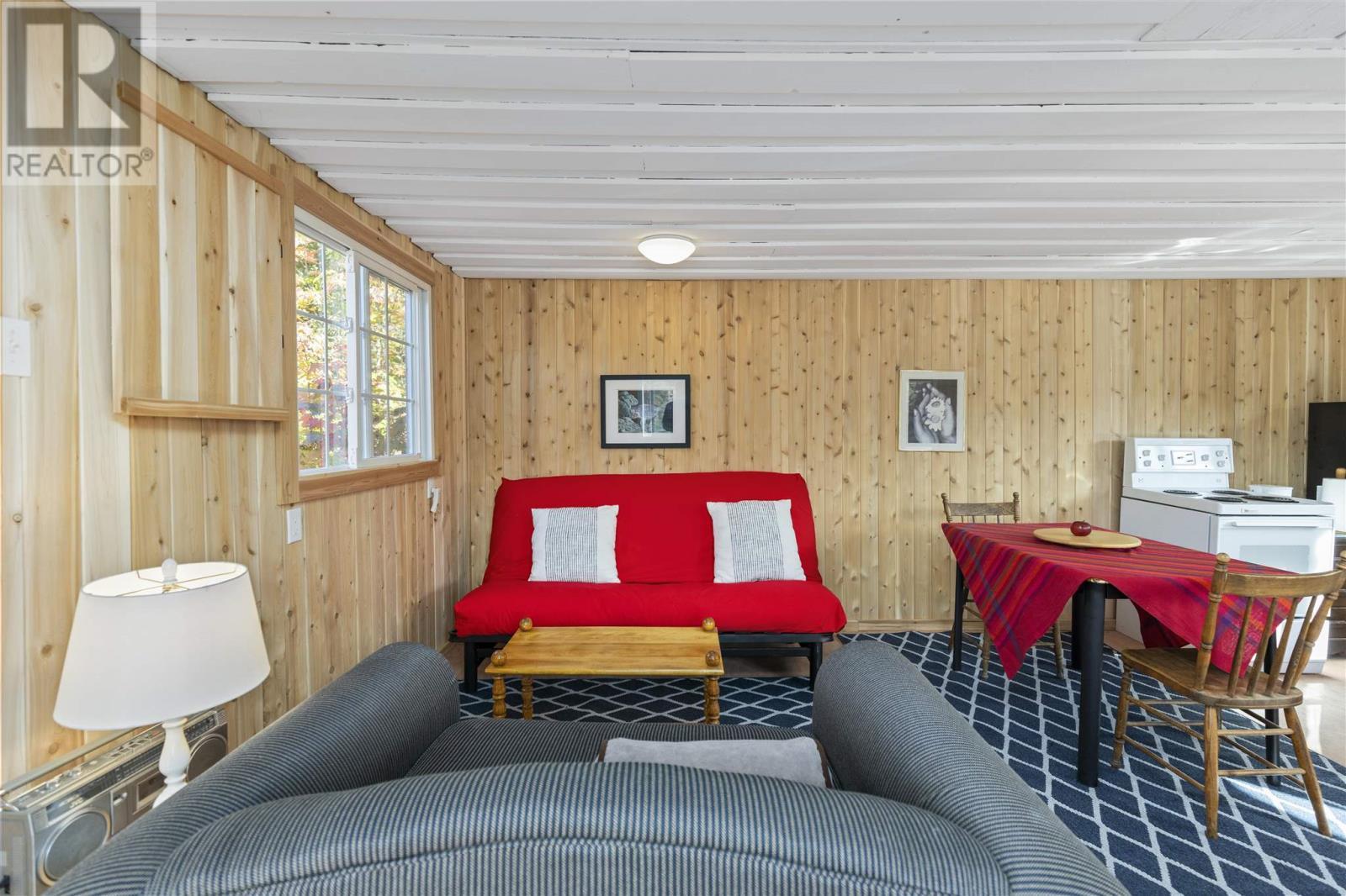 . Maki Lake Rd, Heyden, ON - Indoor Photo Showing Other Room