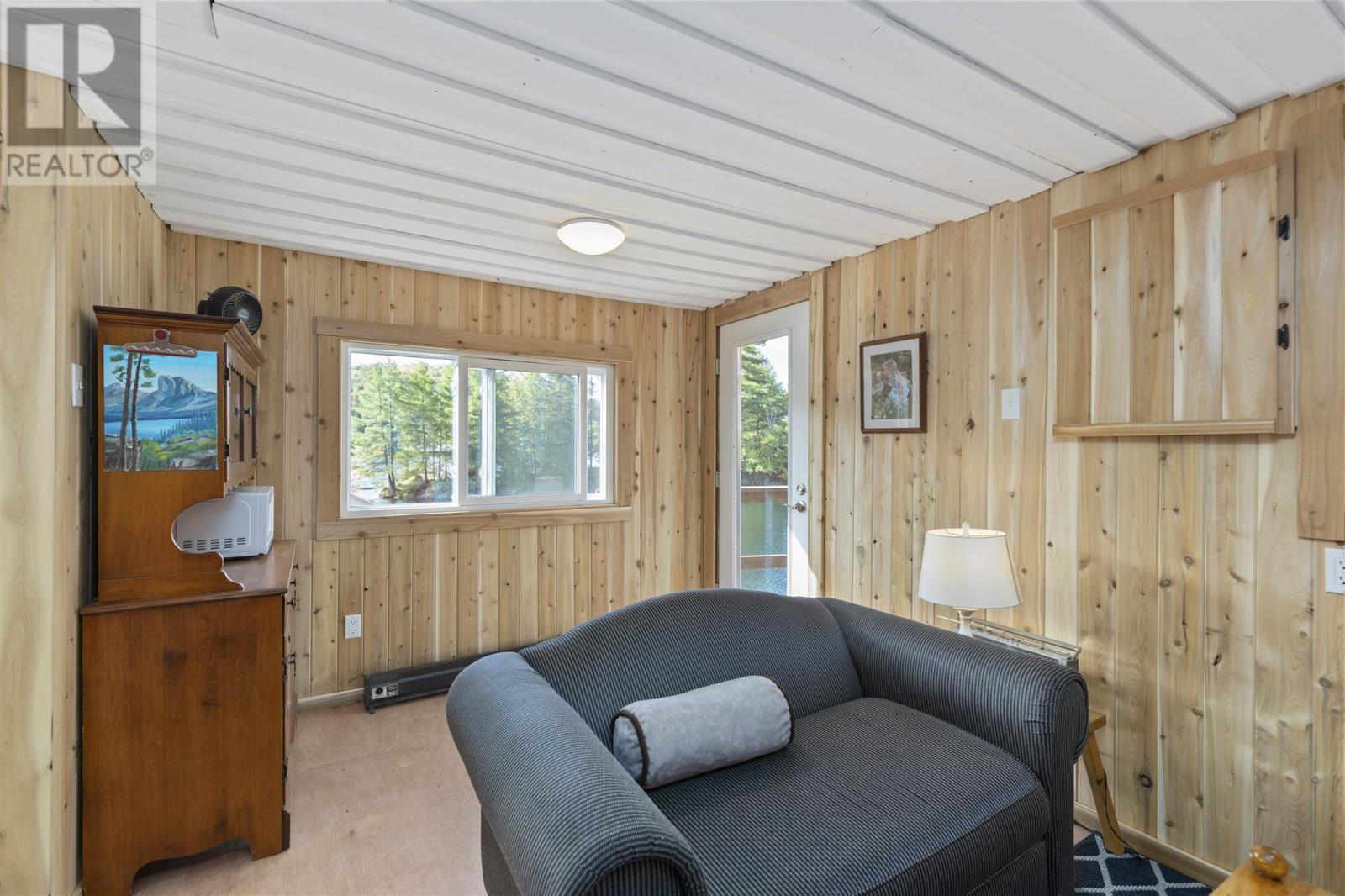 . Maki Lake Rd, Heyden, ON - Indoor