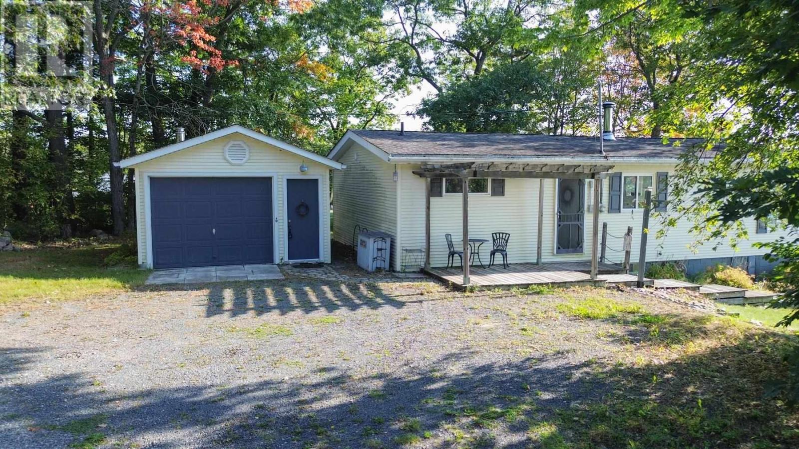 647B Lakeshore Dr, Tarbutt, ON - Outdoor