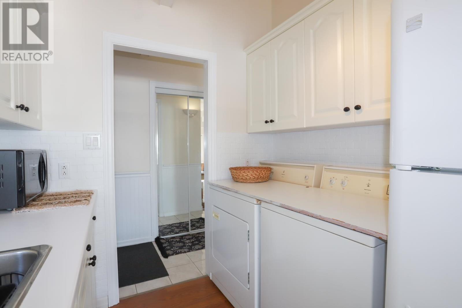 647B Lakeshore Dr, Tarbutt, ON - Indoor