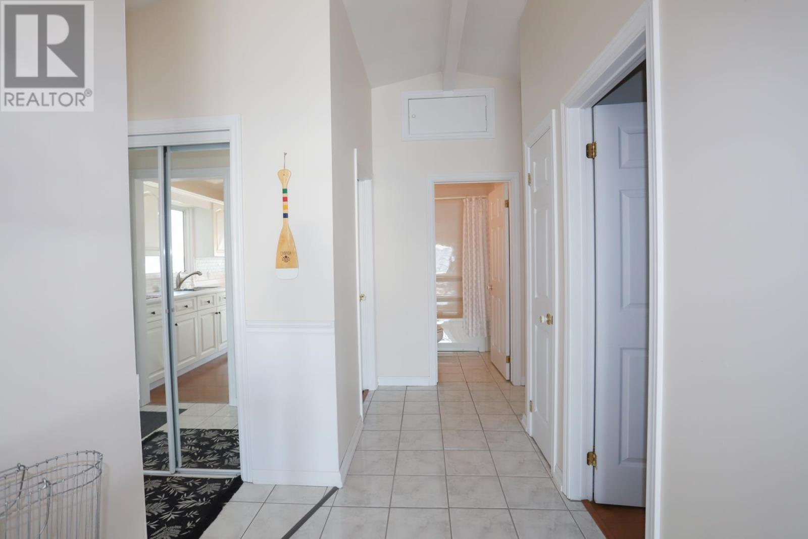 647B Lakeshore Dr, Tarbutt, ON - Indoor Photo Showing Other Room