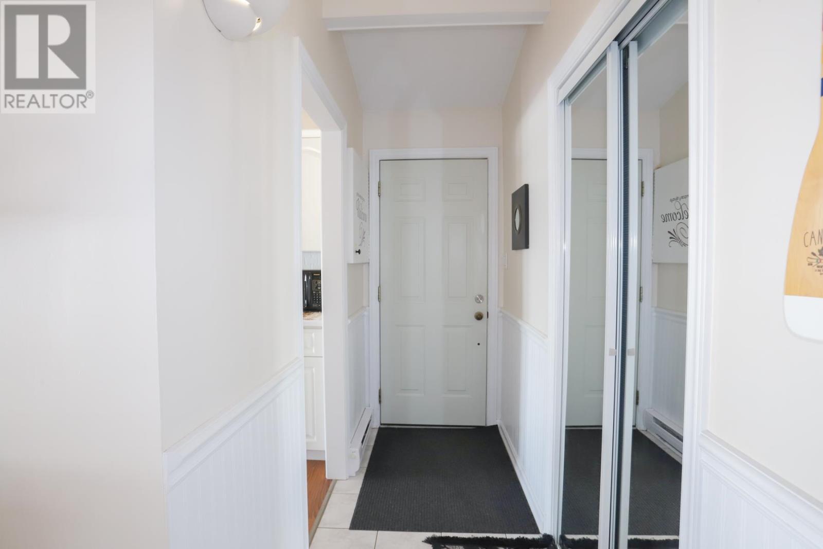 647B Lakeshore Dr, Tarbutt, ON - Indoor Photo Showing Other Room