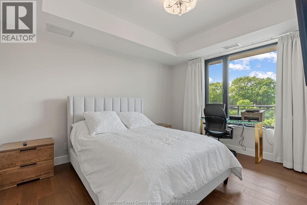 14400 Tecumseh Road Unit# 209, Tecumseh, ON - Indoor Photo Showing Bedroom