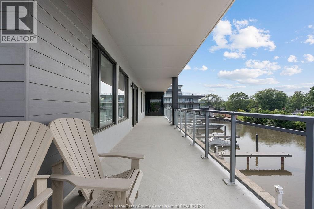 14400 Tecumseh Road Unit# 209, Tecumseh, ON - Outdoor With Balcony With Exterior