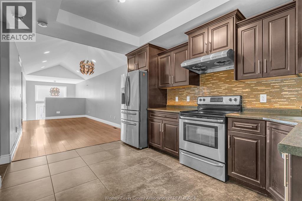 1973 Northway Avenue Unit# Upper, Windsor, ON - Indoor Photo Showing Kitchen