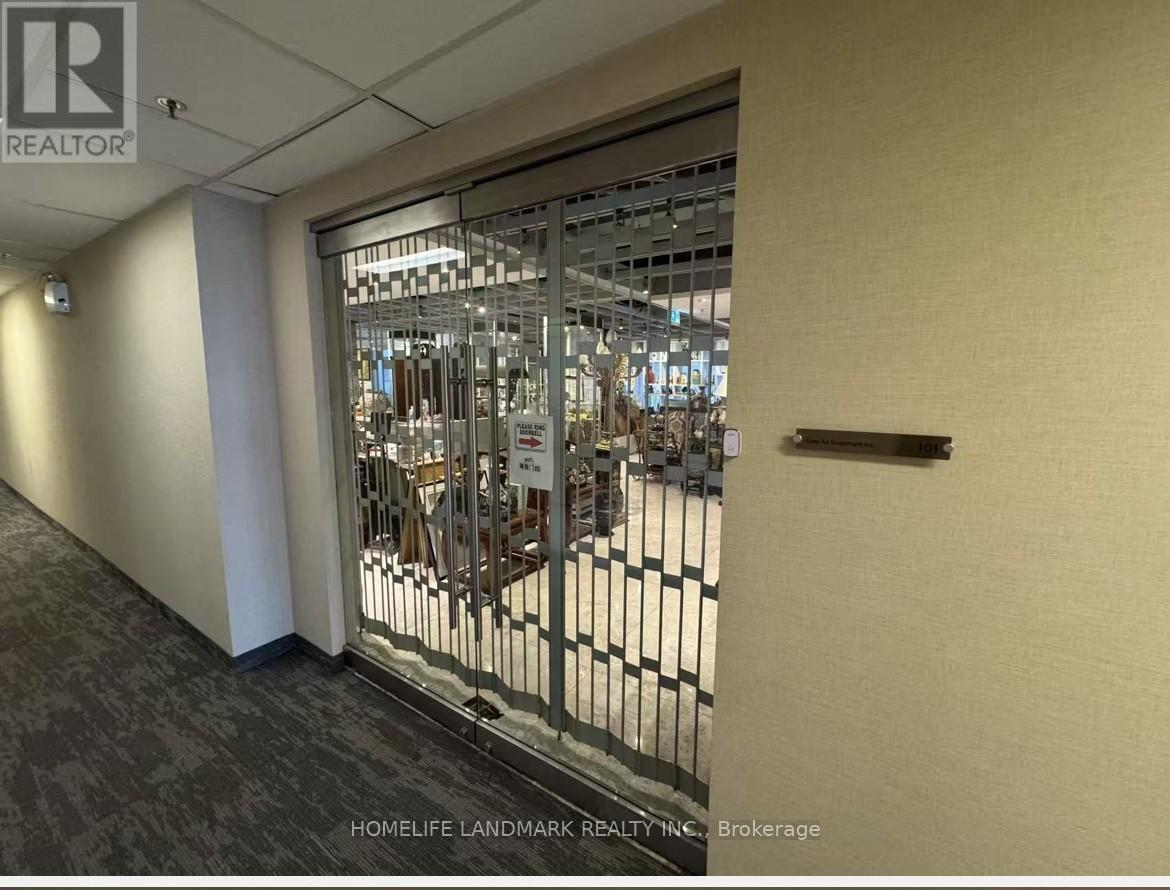 101 - 23 Lesmill Road, Toronto, ON