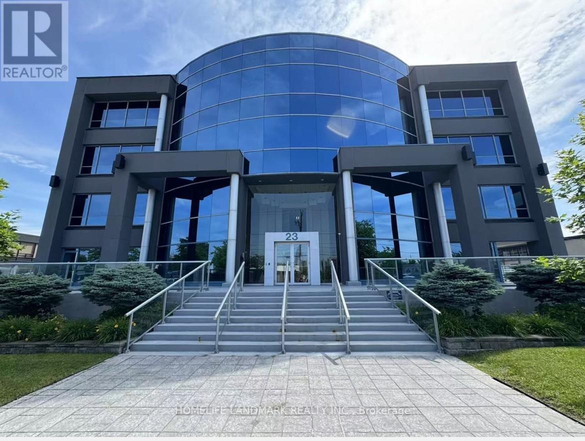 101 - 23 Lesmill Road, Toronto, ON