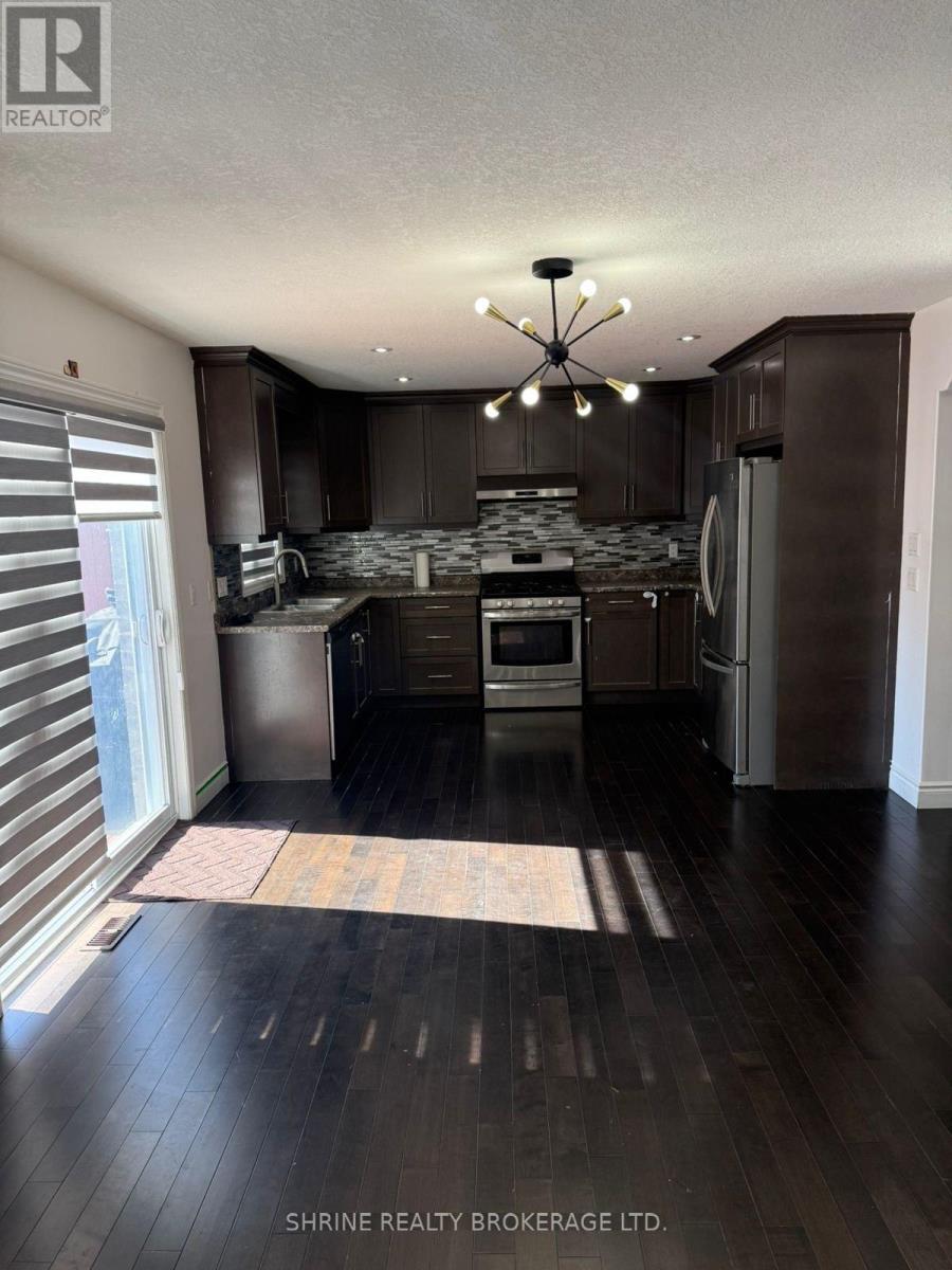 1995 Purcell Drive, London East (East Q), ON - Indoor Photo Showing Kitchen
