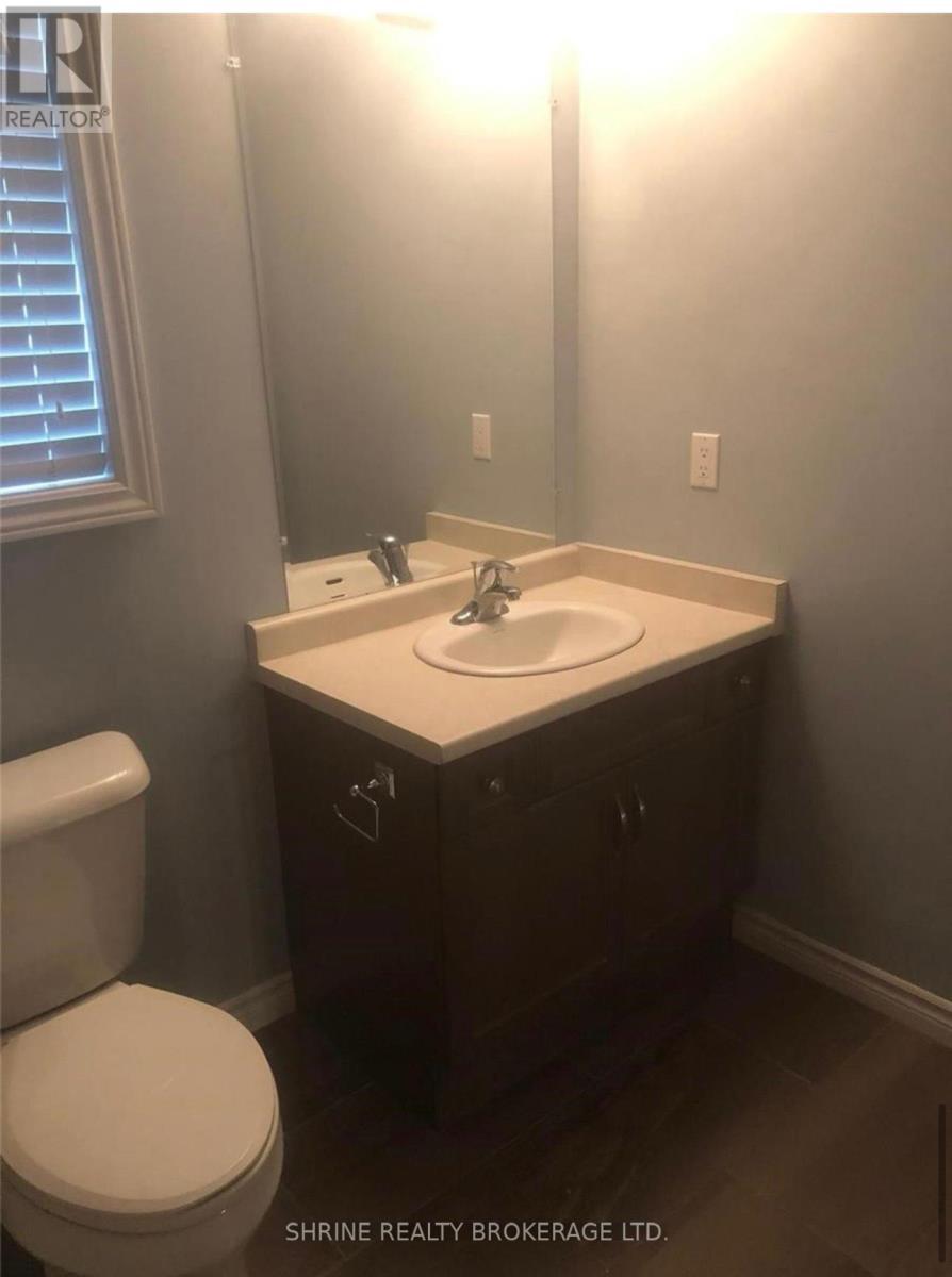 1995 Purcell Drive, London East (East Q), ON - Indoor Photo Showing Bathroom