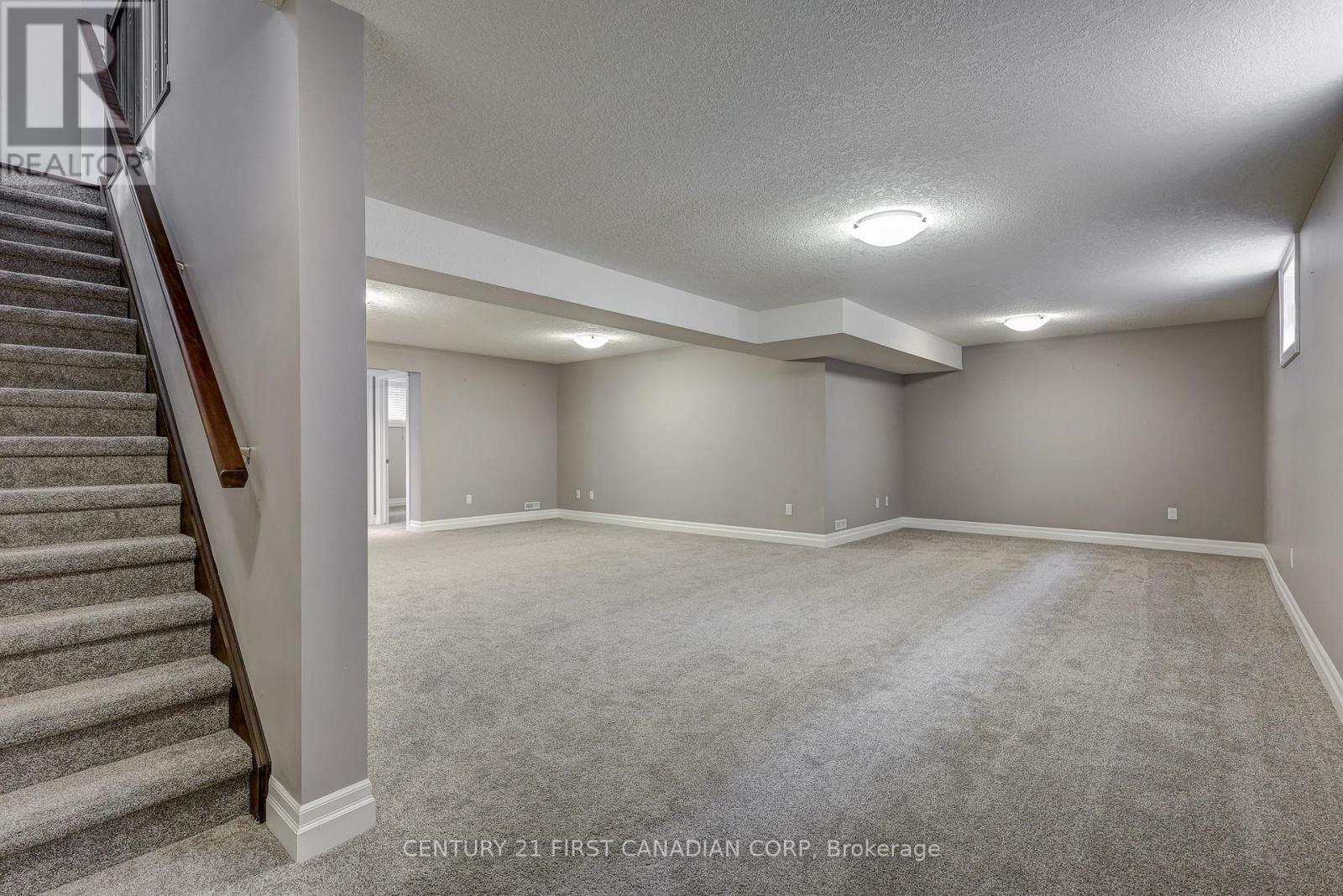 696 Bennett Crescent, Strathroy-Caradoc (Mount Brydges), ON - Indoor