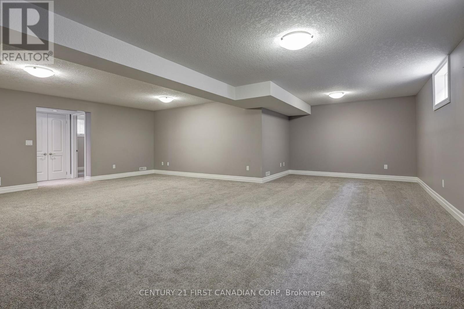 696 Bennett Crescent, Strathroy-Caradoc (Mount Brydges), ON - Indoor