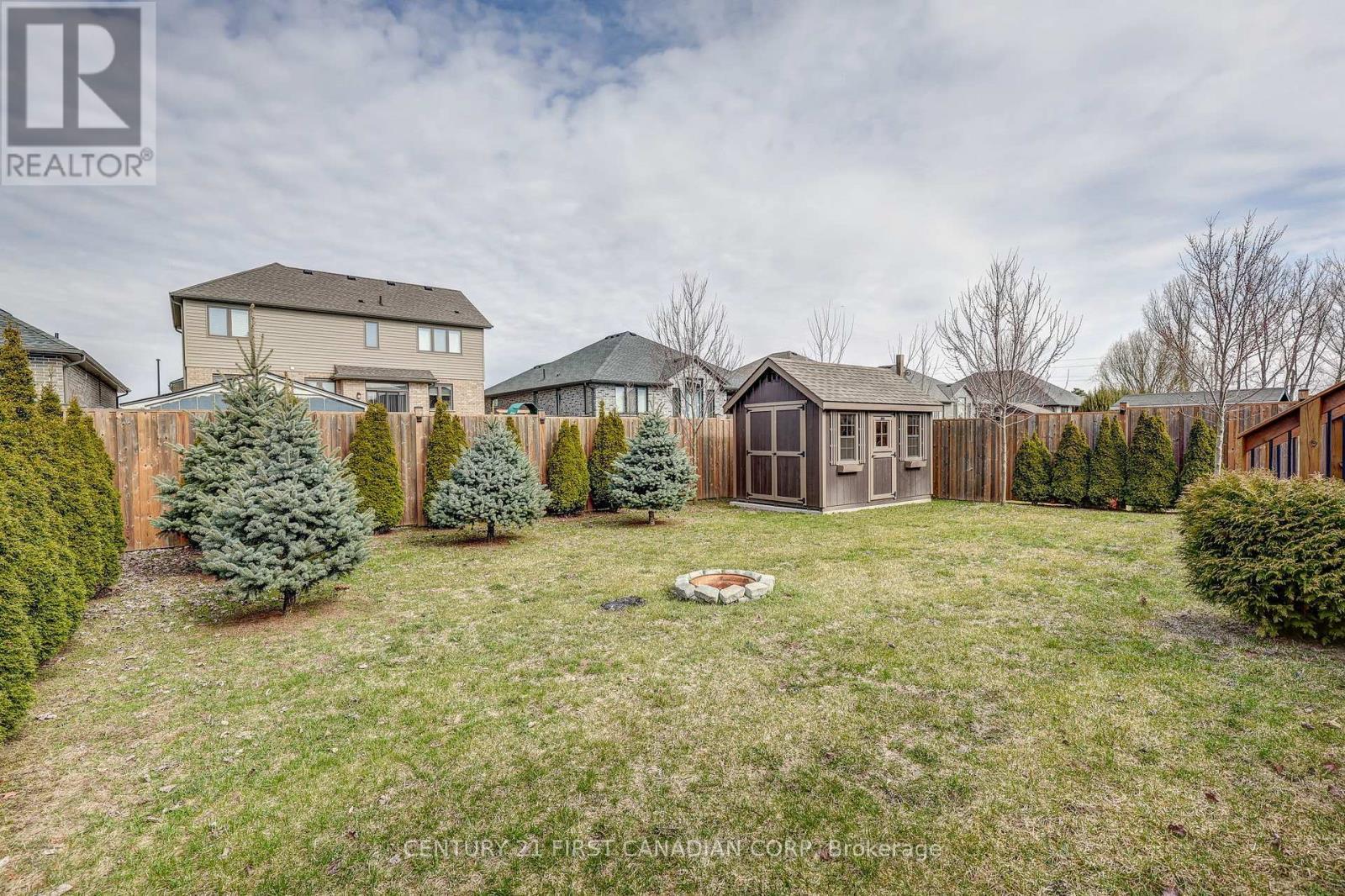 696 Bennett Crescent, Strathroy-Caradoc (Mount Brydges), ON - Outdoor