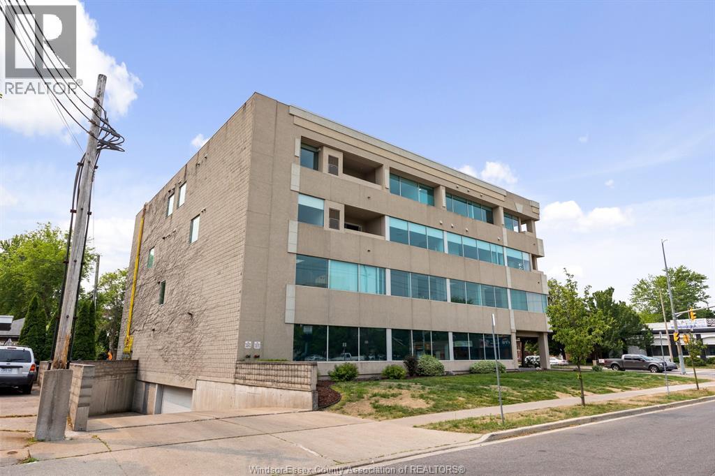 1500 Ouellette Unit# 405, Windsor, ON - Outdoor