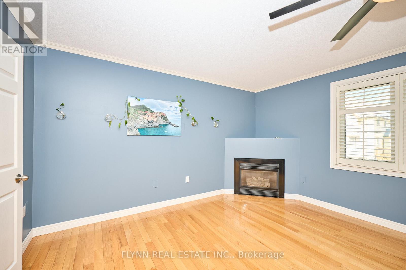 3 Brock Street, Thorold, ON - Indoor Photo Showing Living Room With Fireplace