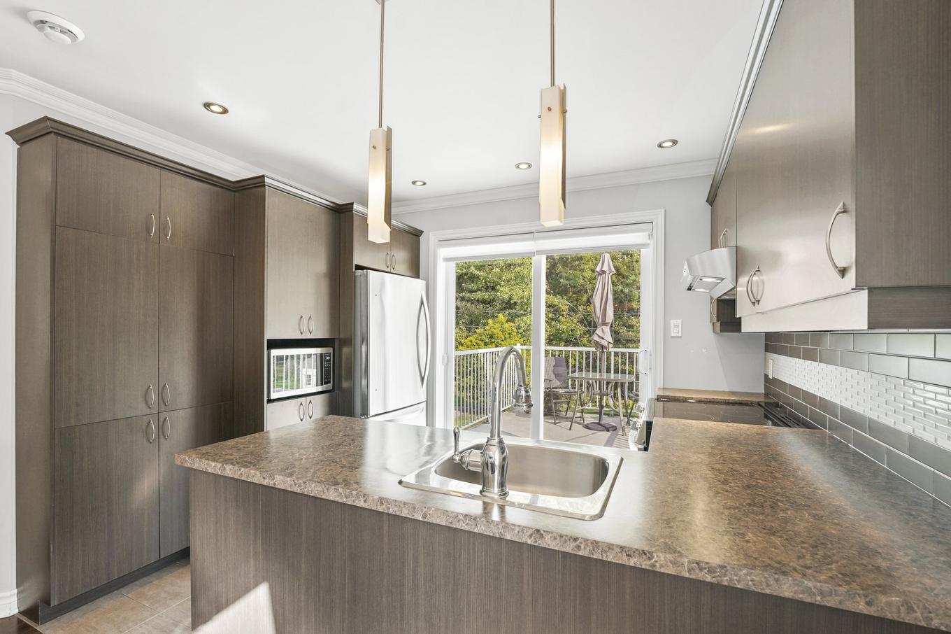 Cuisine - 1123 Rue Rodrigue, Terrebonne (La Plaine), QC - Indoor Photo Showing Kitchen