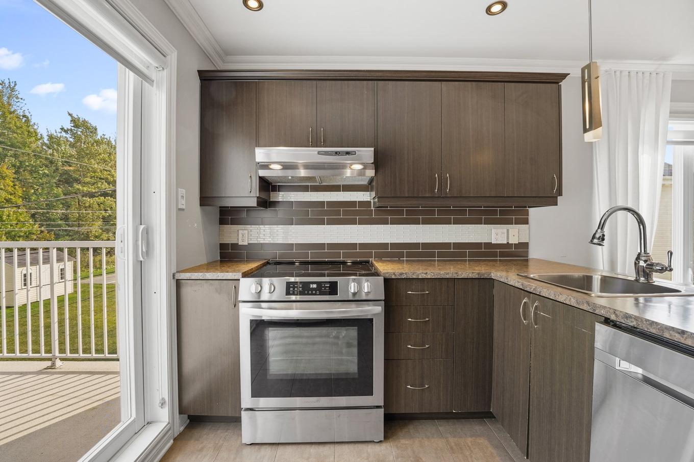 Cuisine - 1123 Rue Rodrigue, Terrebonne (La Plaine), QC - Indoor Photo Showing Kitchen