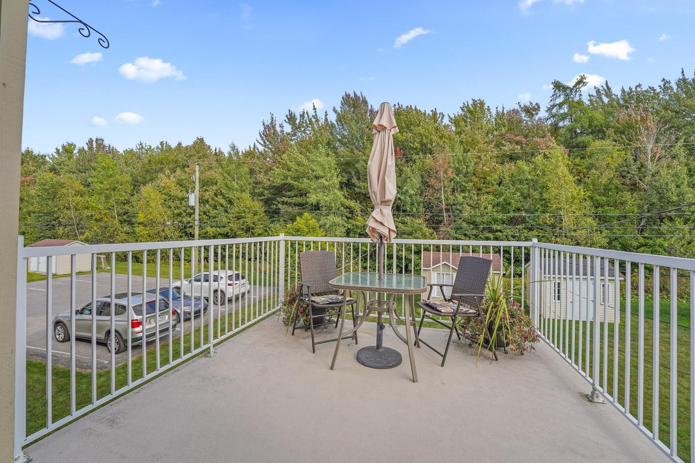 Terrasse - 1123 Rue Rodrigue, Terrebonne (La Plaine), QC - Outdoor