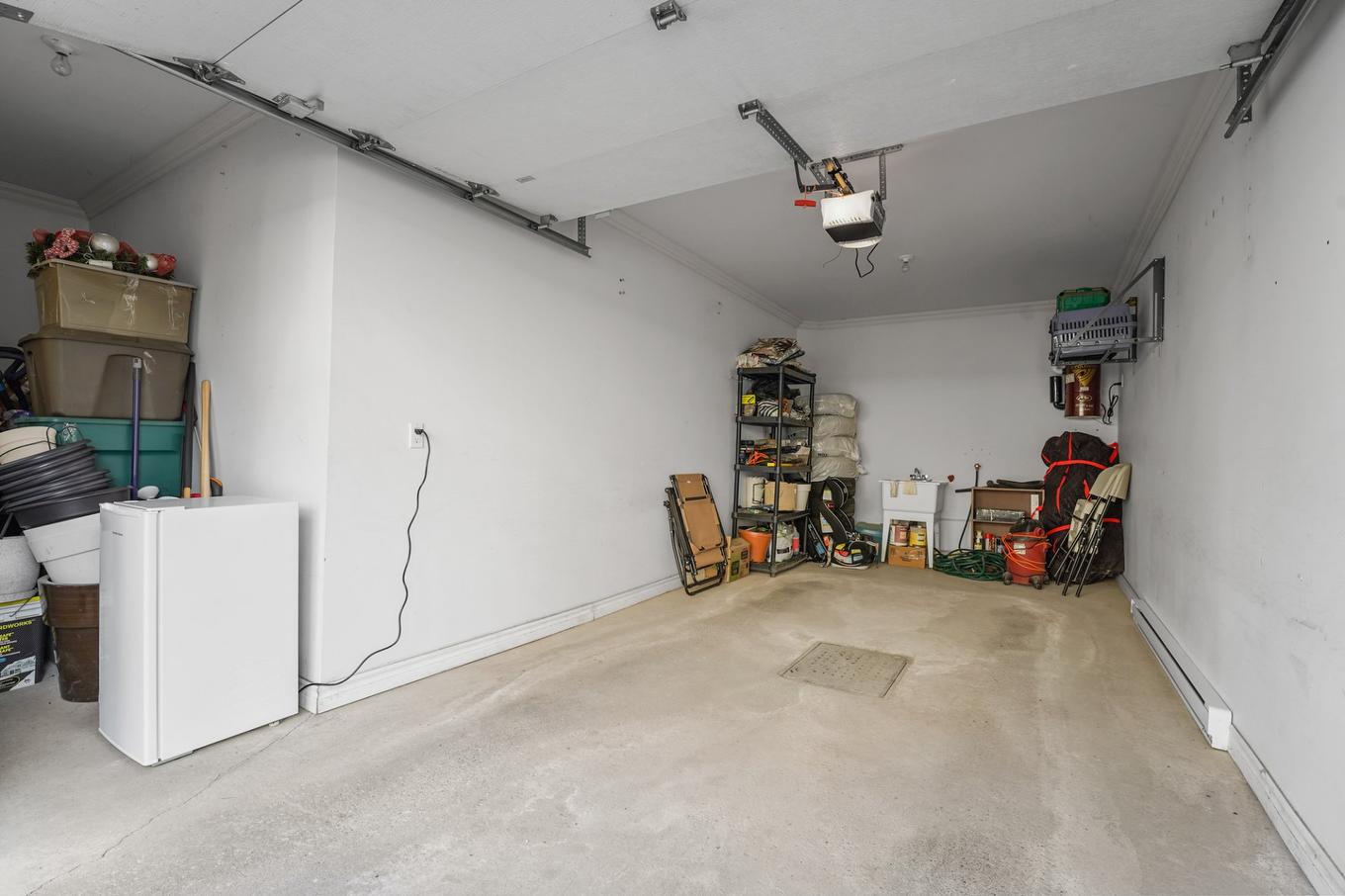 Garage - 1123 Rue Rodrigue, Terrebonne (La Plaine), QC - Indoor Photo Showing Garage