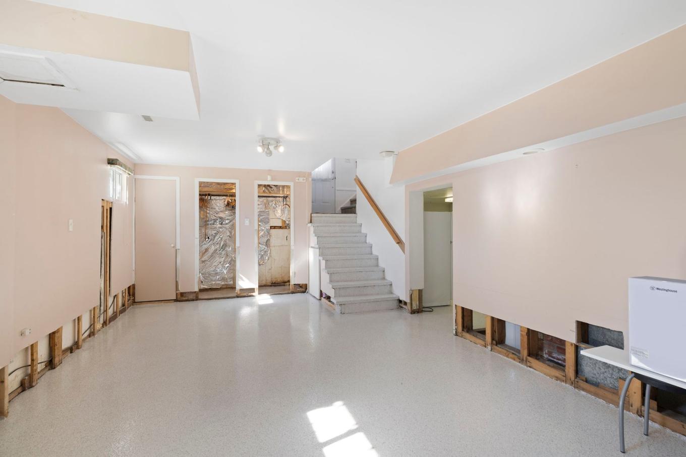 Family room - 5075 Rue Gilbert, Longueuil (Saint-Hubert), QC - Indoor Photo Showing Other Room