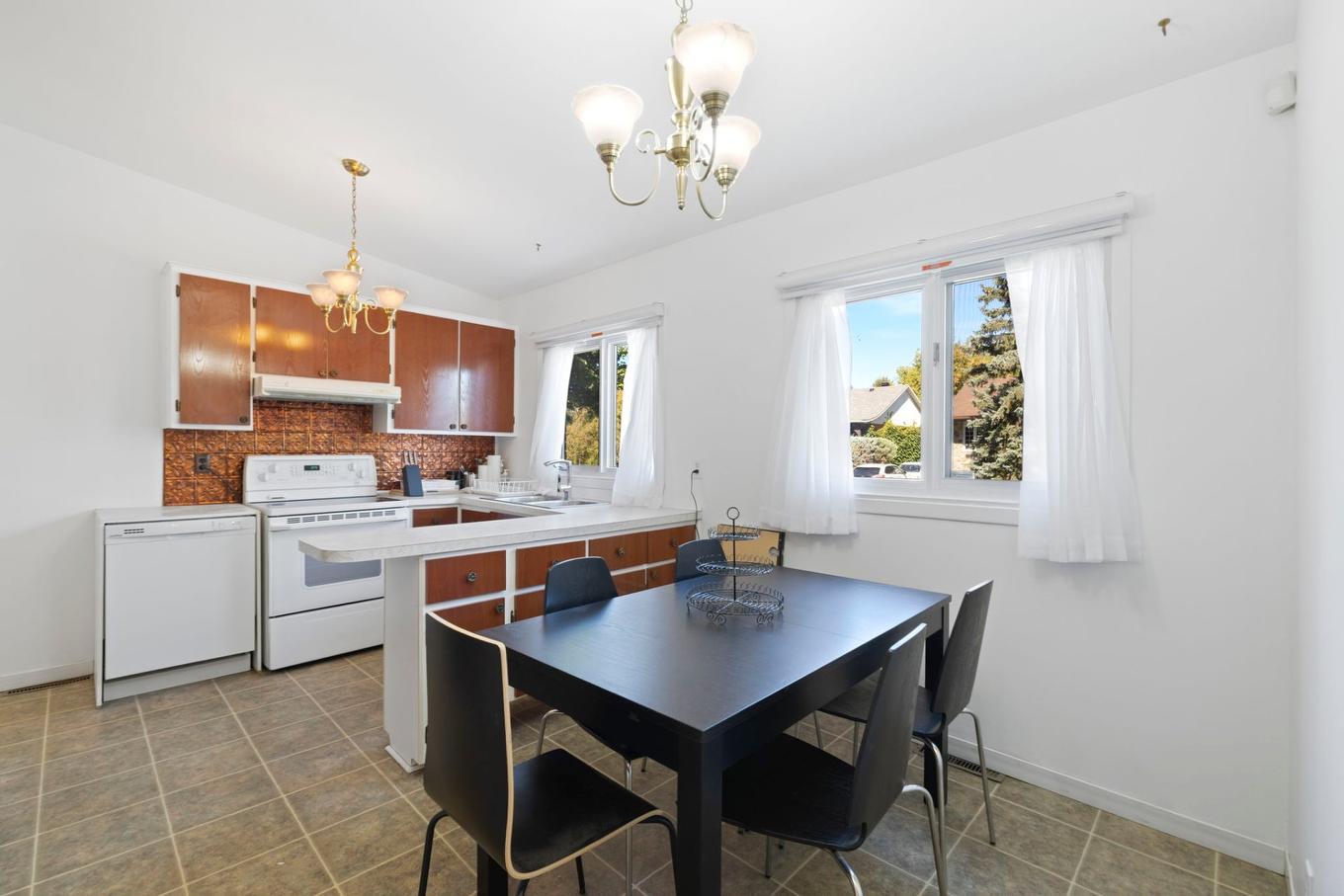 Overall view - 5075 Rue Gilbert, Longueuil (Saint-Hubert), QC - Indoor Photo Showing Other Room