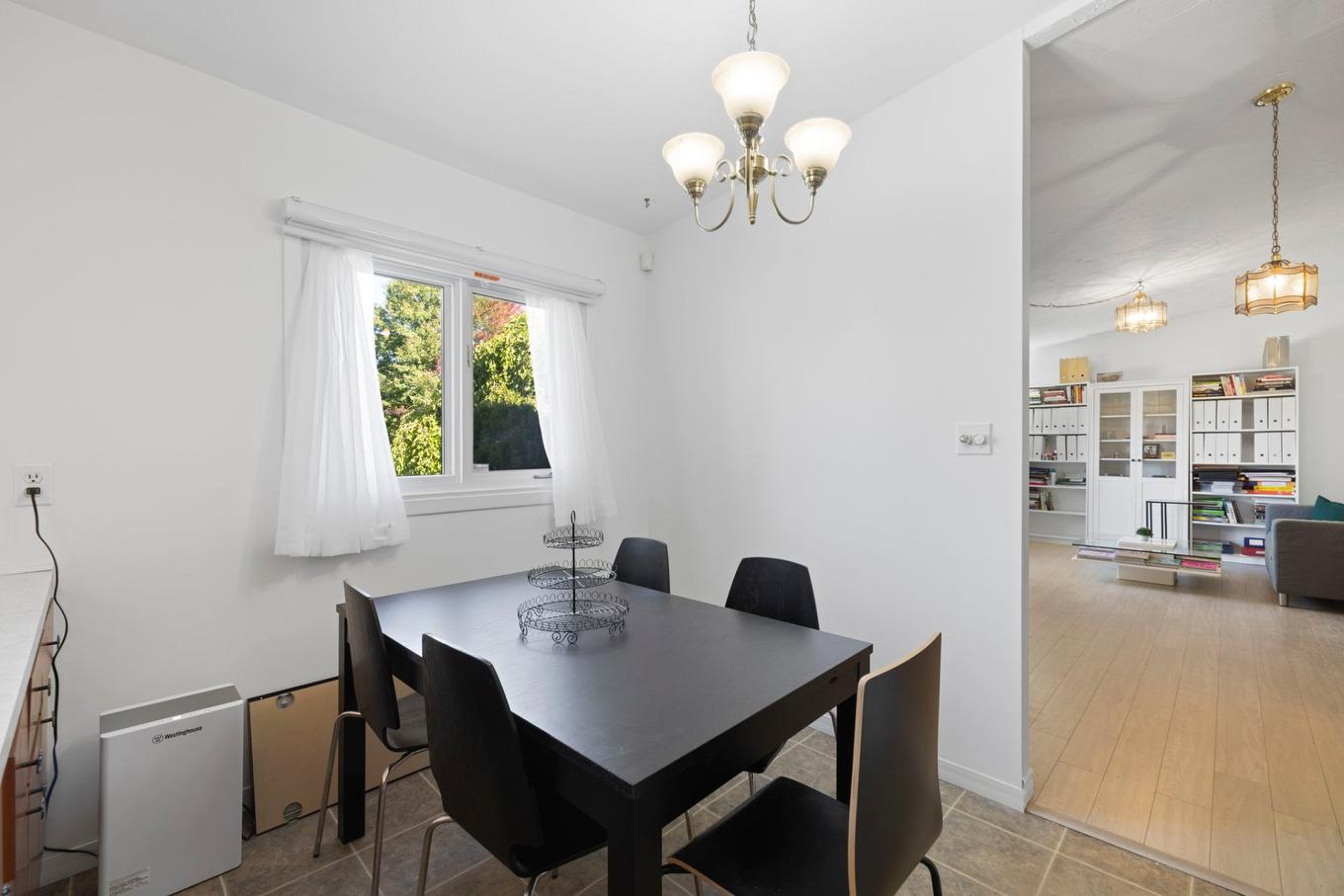 Dining room - 5075 Rue Gilbert, Longueuil (Saint-Hubert), QC - Indoor Photo Showing Dining Room