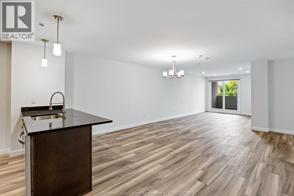 1500 Ouellette Unit# 303, Windsor, ON - Indoor
