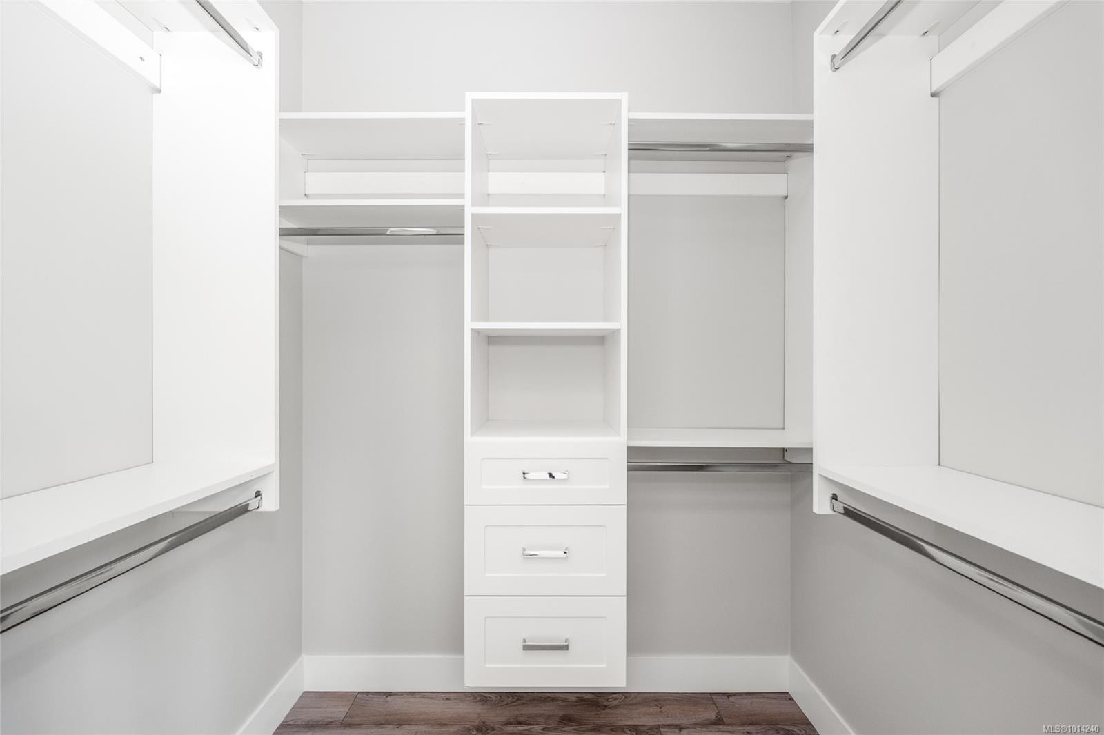 427 Colonia Dr South, Ladysmith, BC