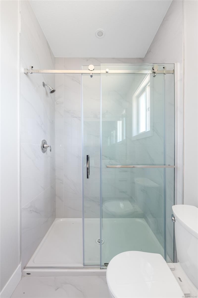 427 Colonia Dr South, Ladysmith, BC