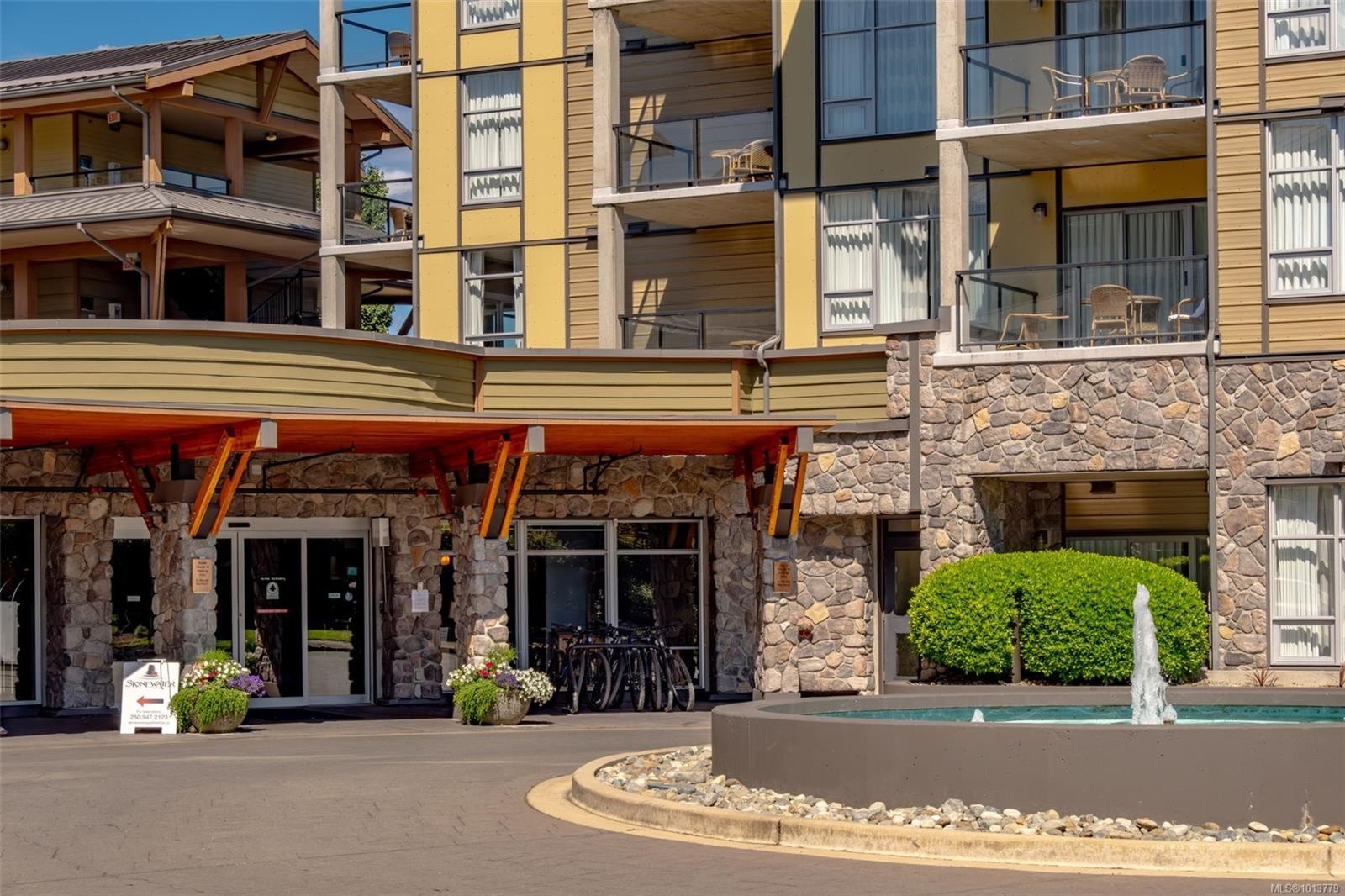 908-181 Beachside Dr, Parksville, BC - Outdoor With Balcony With Facade