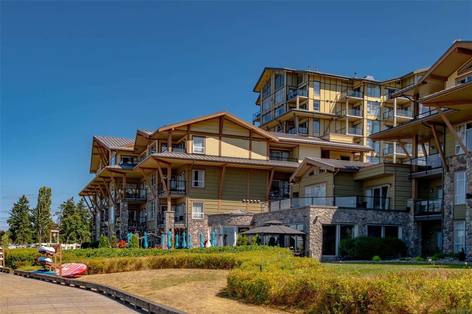 908-181 Beachside Dr, Parksville, BC - Outdoor With Balcony With Facade