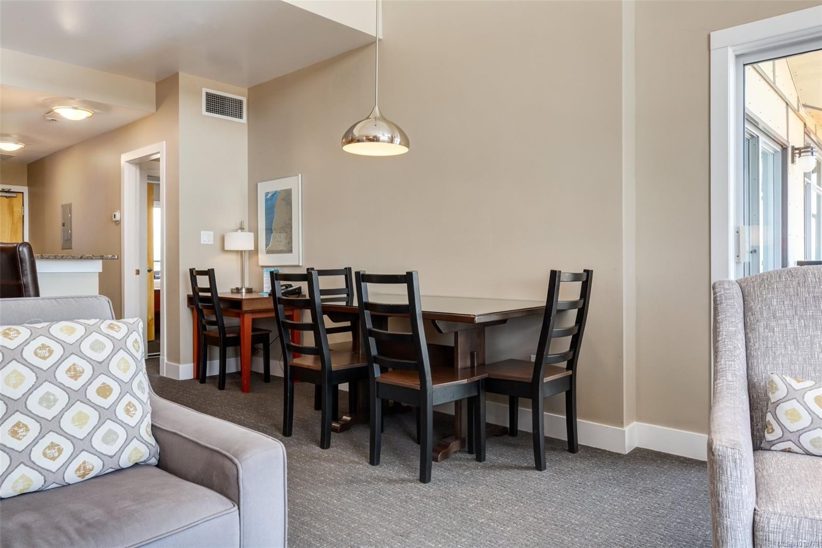 908-181 Beachside Dr, Parksville, BC - Indoor Photo Showing Dining Room