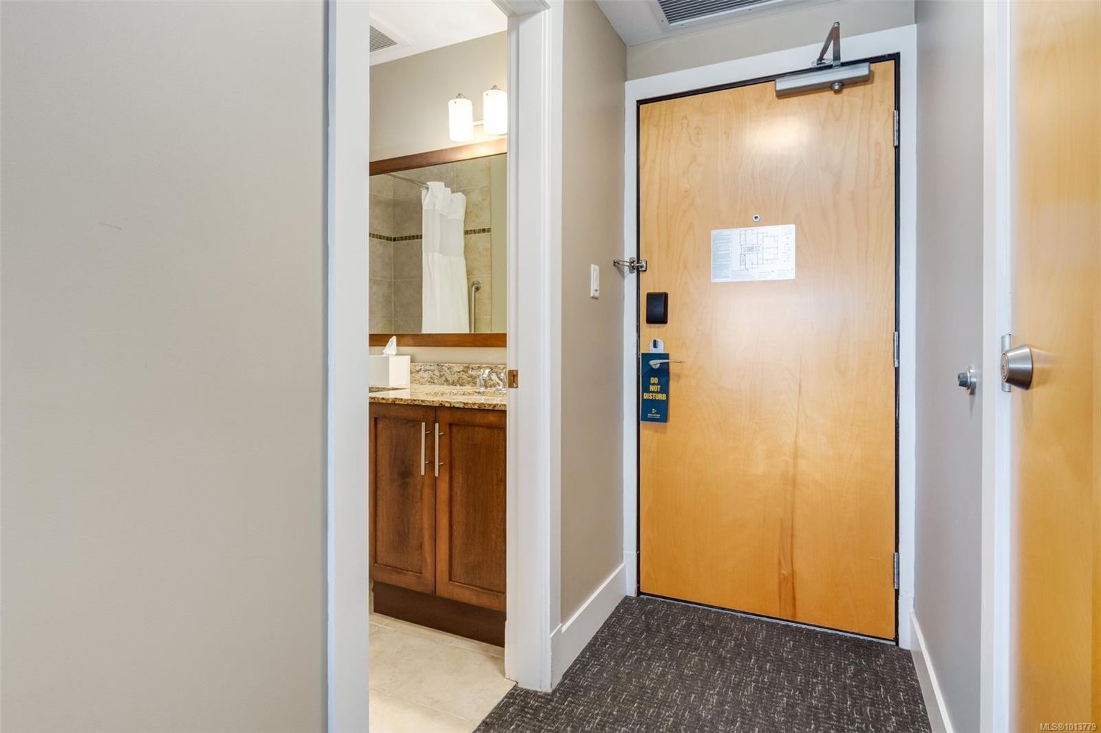 908-181 Beachside Dr, Parksville, BC - Indoor Photo Showing Other Room