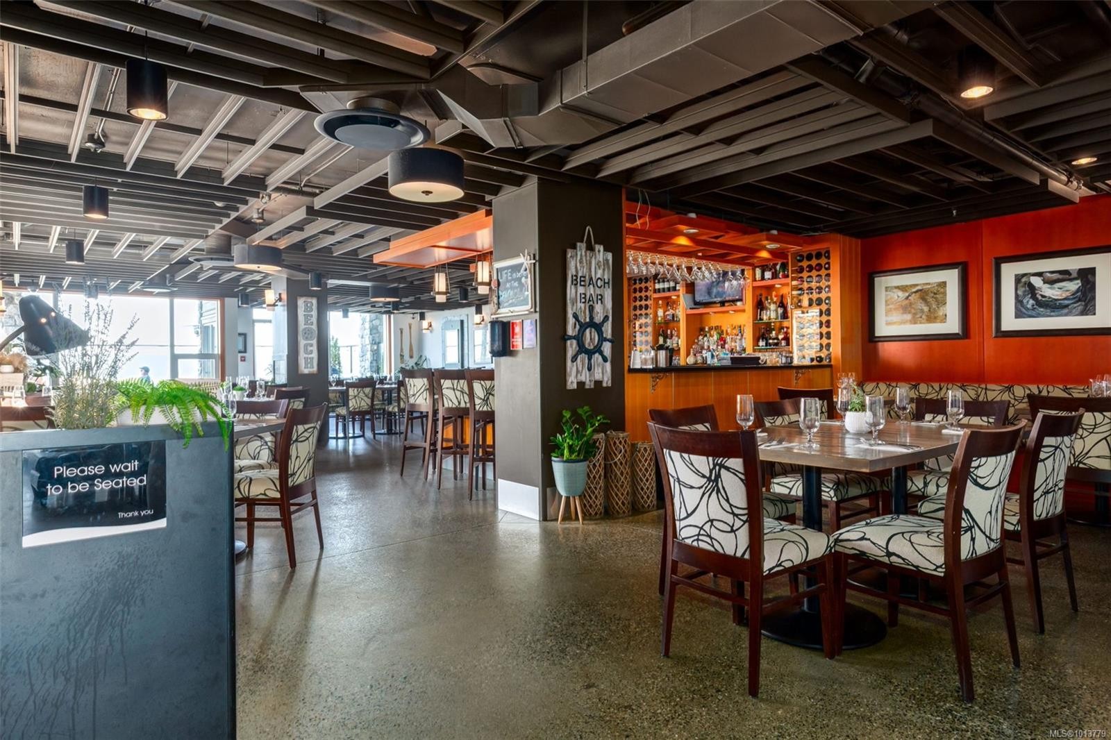 908-181 Beachside Dr, Parksville, BC - Indoor Photo Showing Dining Room