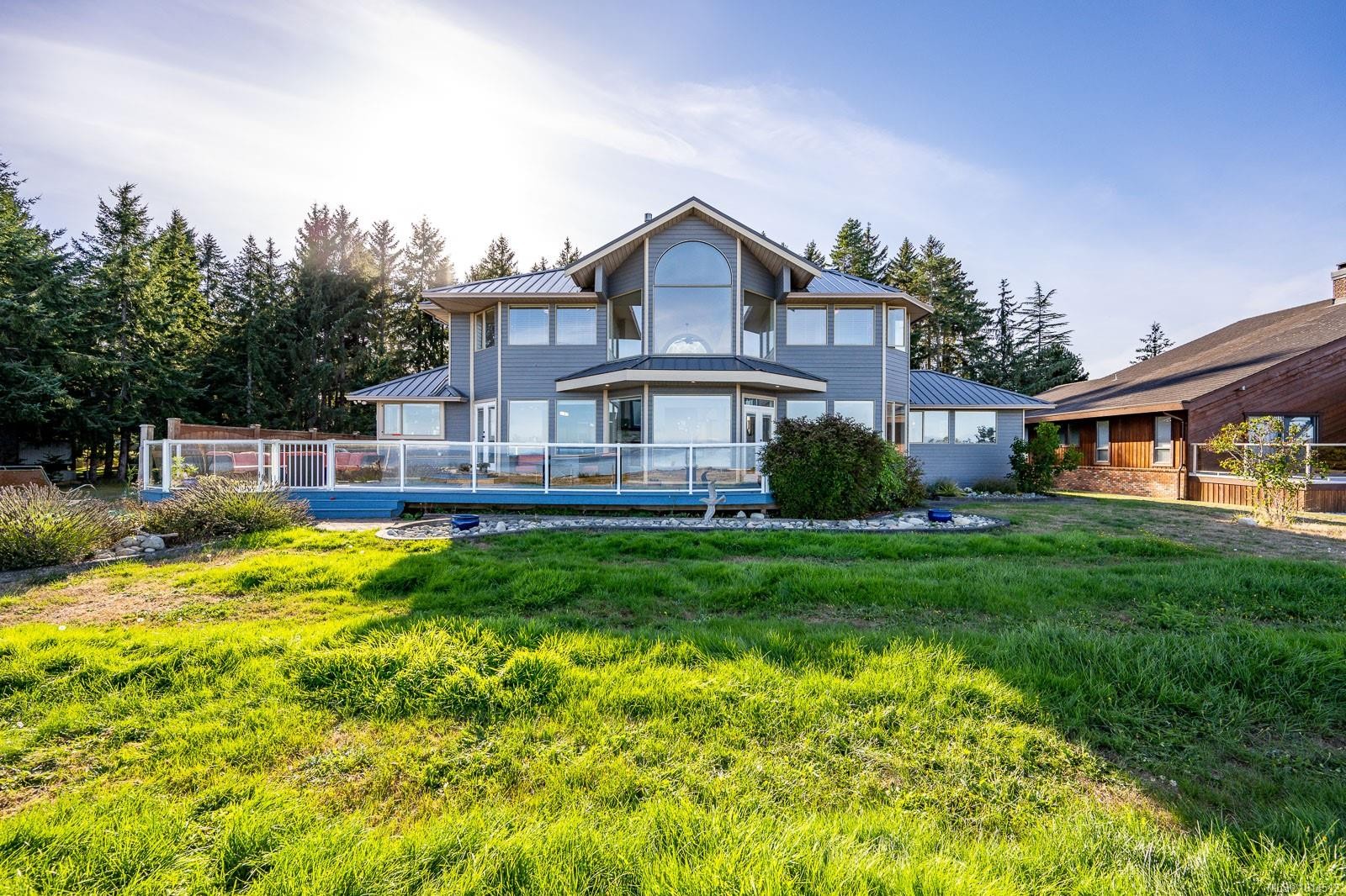 9060 Clarkson Ave, Black Creek, BC